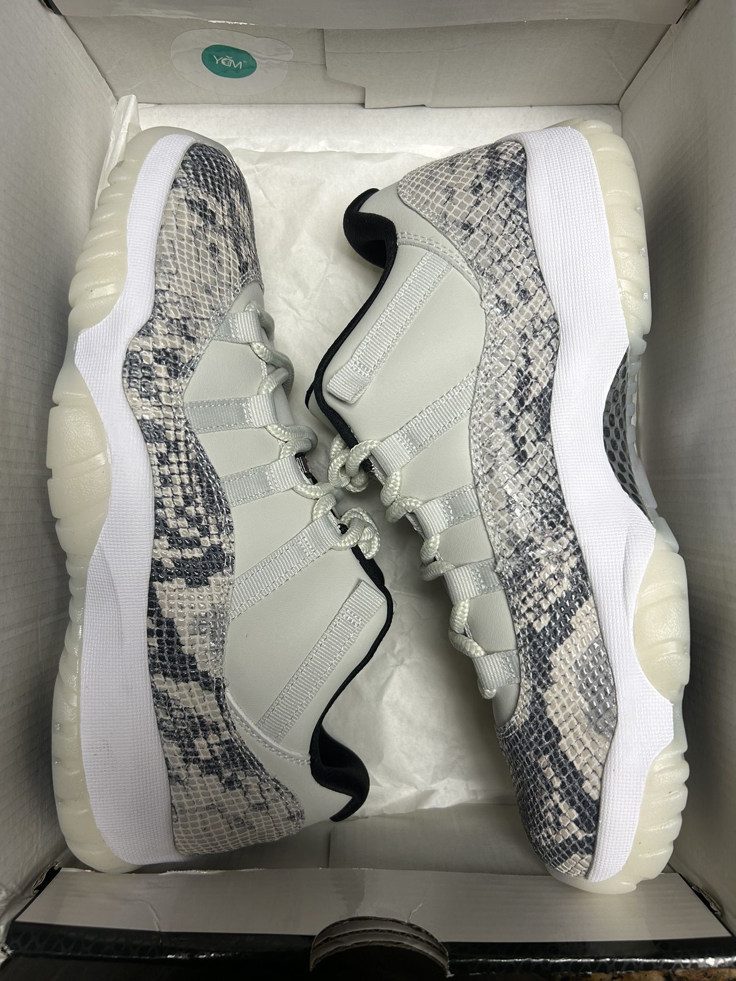 Jordan 11 Retro Low Snake White Bone Size 9.5 US Men’s 