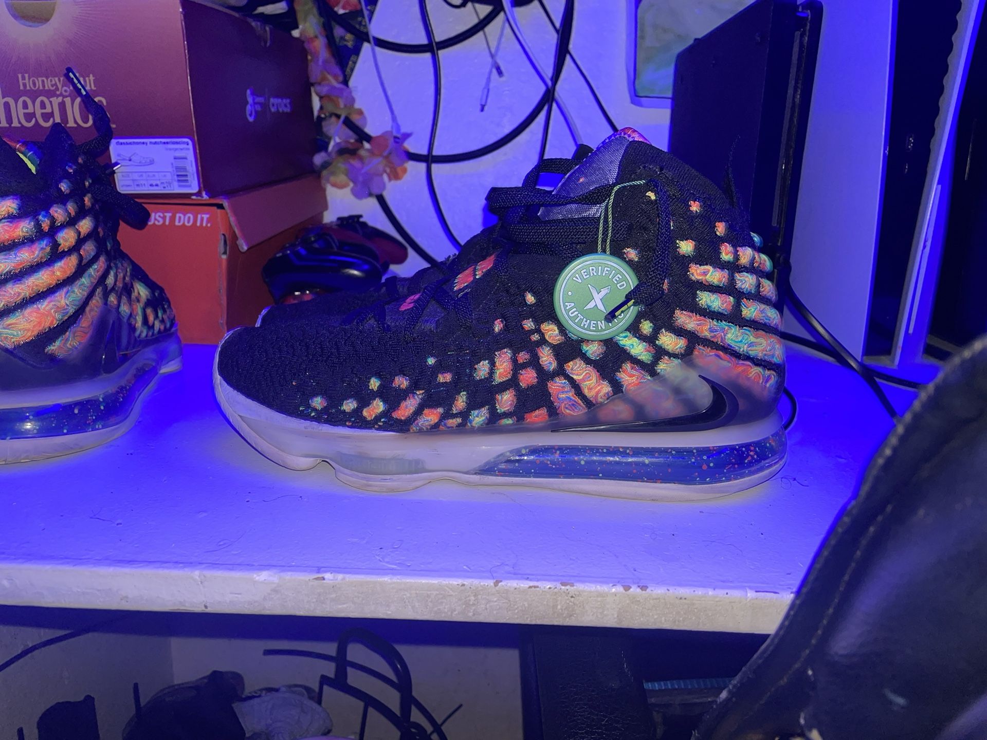 Nike Lebron 17 James Gang