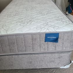 Twin/Full Bed Set For Sale - $50