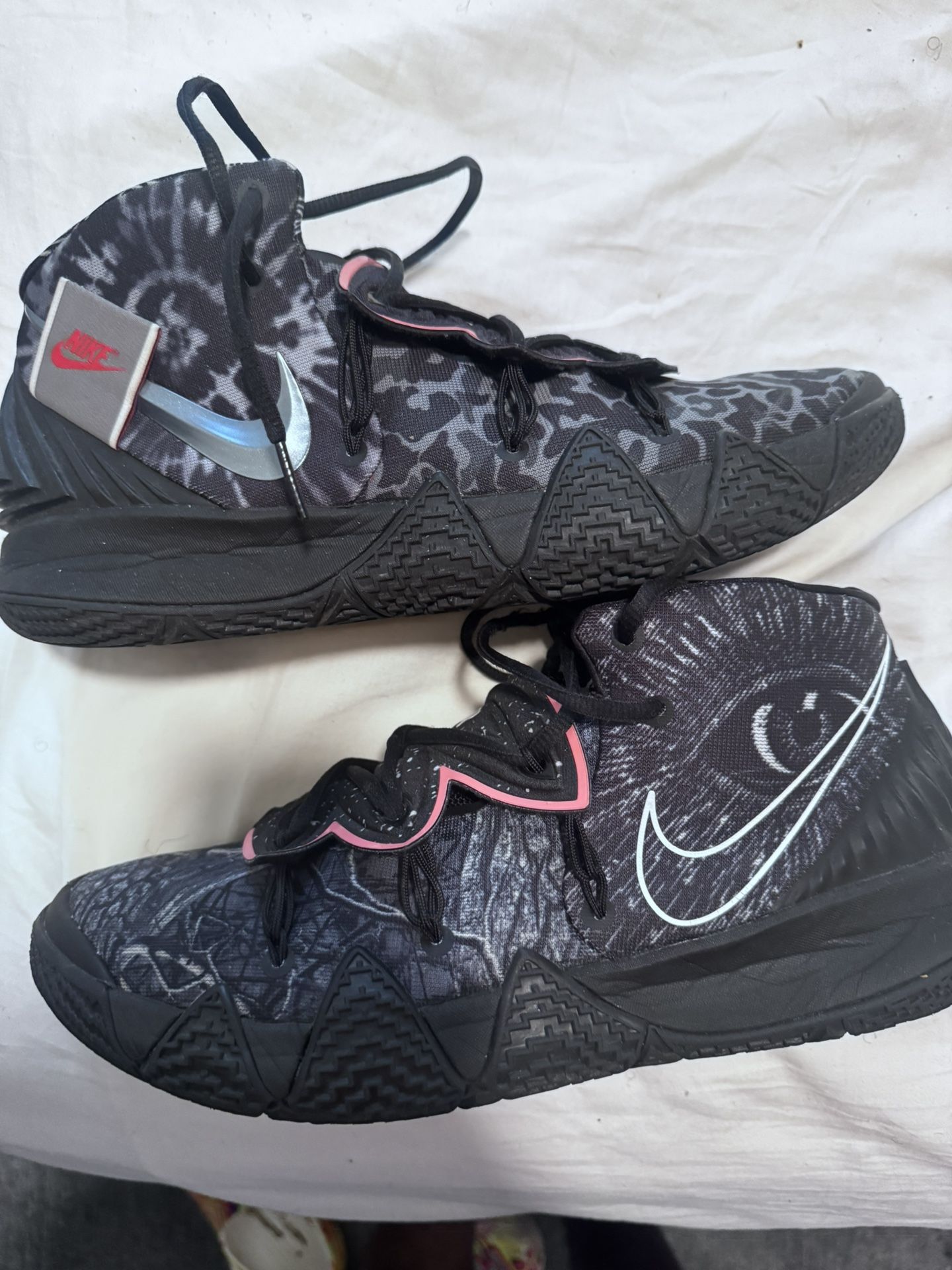 What The Kyrie S2