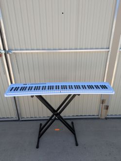 White 88-Key Digital Piano Keyboard + X-Stand + Bag & Accessories