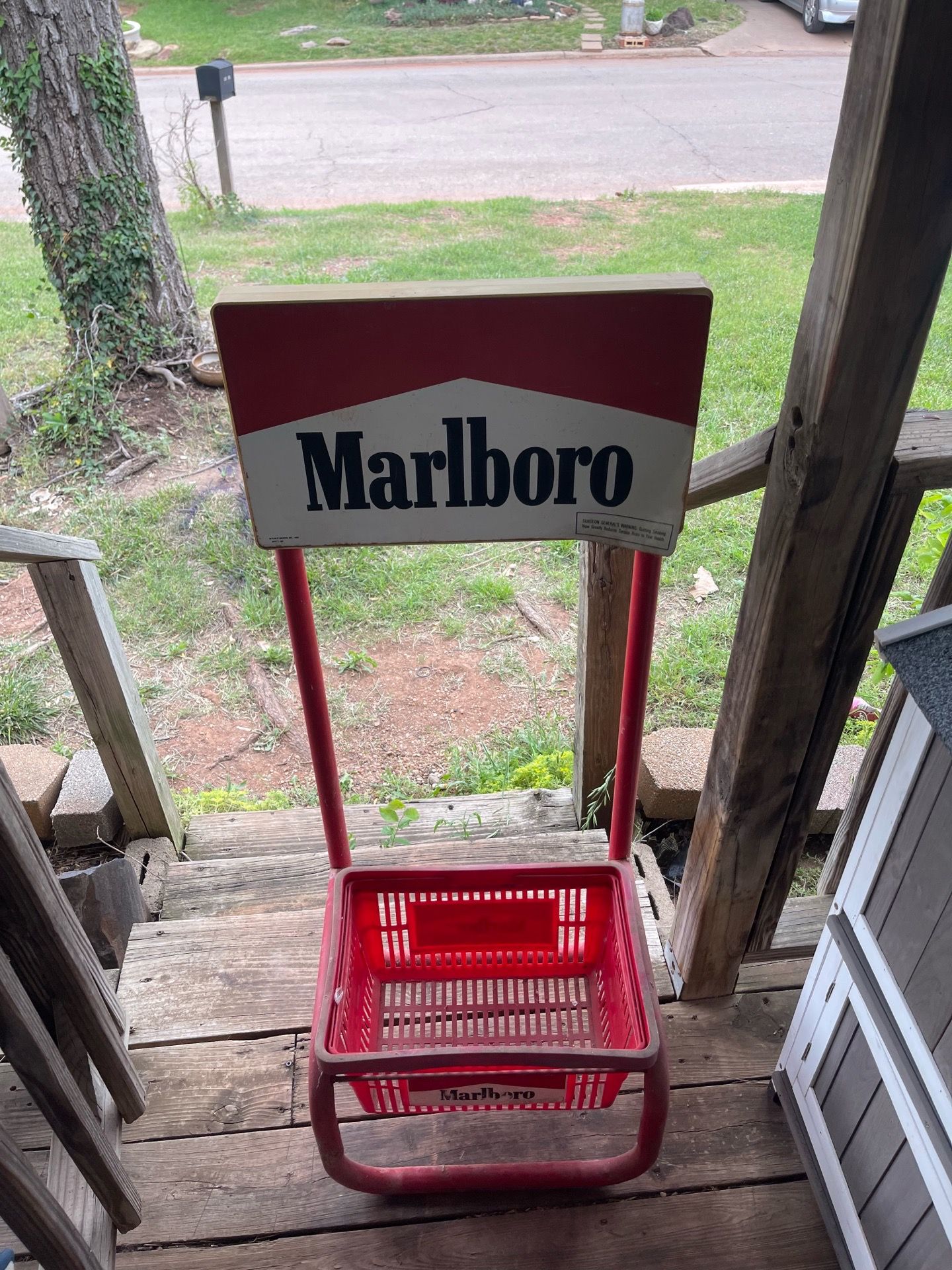 Marlboro Vintage Basket and stand