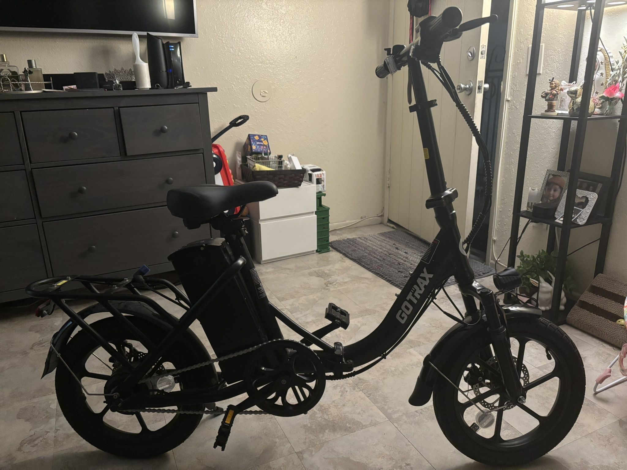 GoTrax Nephele Electric Bike