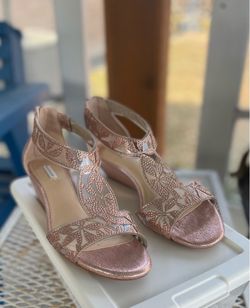 Women’s shoes