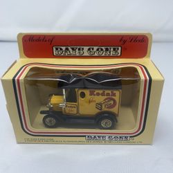 VTG Lledo Days Gone Kodak Film Diecast Model Delivery Truck with 3 Little People