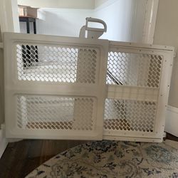 Baby Gate / Doggy Gate