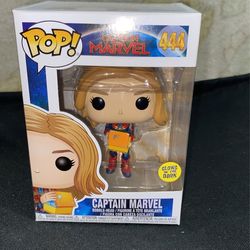 Captain Marvel (glow In The Dark)