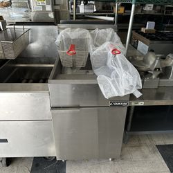 Brand New Commercial 60-80lb Fryer