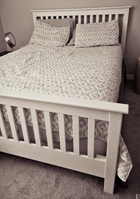 Queen Bed
