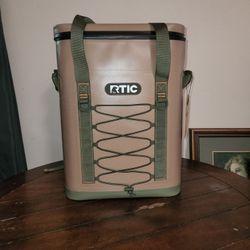 Backpack  Cooler 🎒  30 Cans 