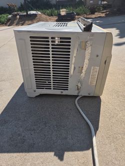 Danby 8,000 BTU window A/C for $20 obo