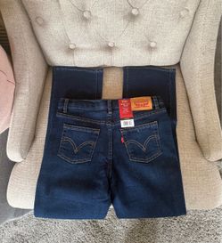 Levi’s Boot Cut  Blue Jean. Confort Stretch, Adjustable Waistband, Wide Leg Opening. Size 10 Youth (kids)