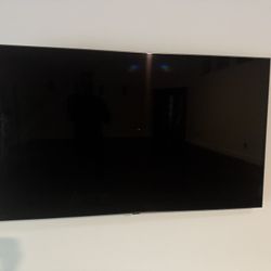 Samsung 75” QLED 4K Smart TV (QN75Q8FNB)