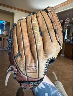 Baseball glove