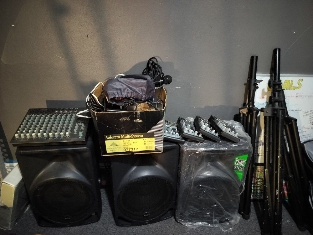 Professional Alto Speakers, Subwoofer, DJ Equipment, Microphones, Wires