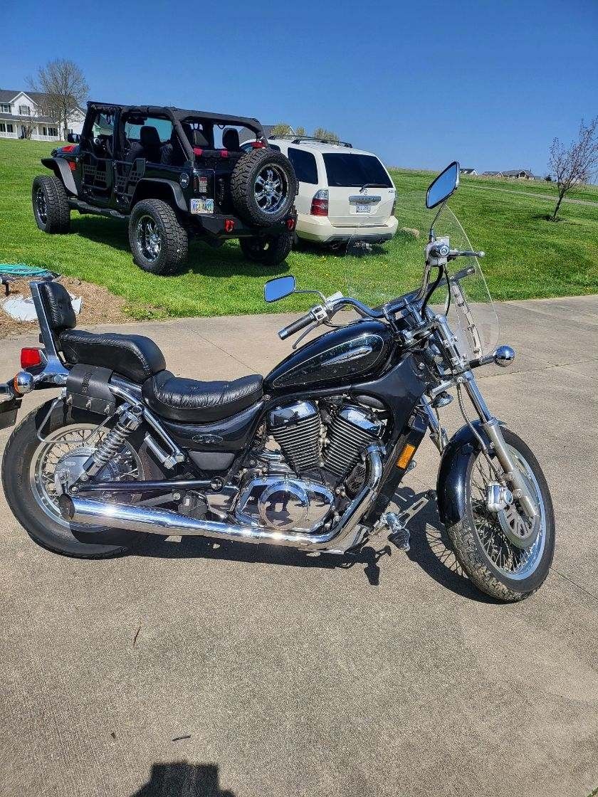 2000 Suzuki Intruder