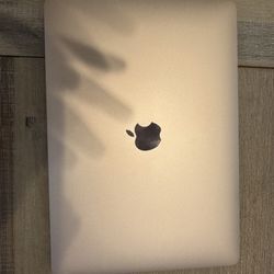 MacBook Air M1 – 16GB RAM / 512GB SSD – Excellent Condition, Low Battery Cycles