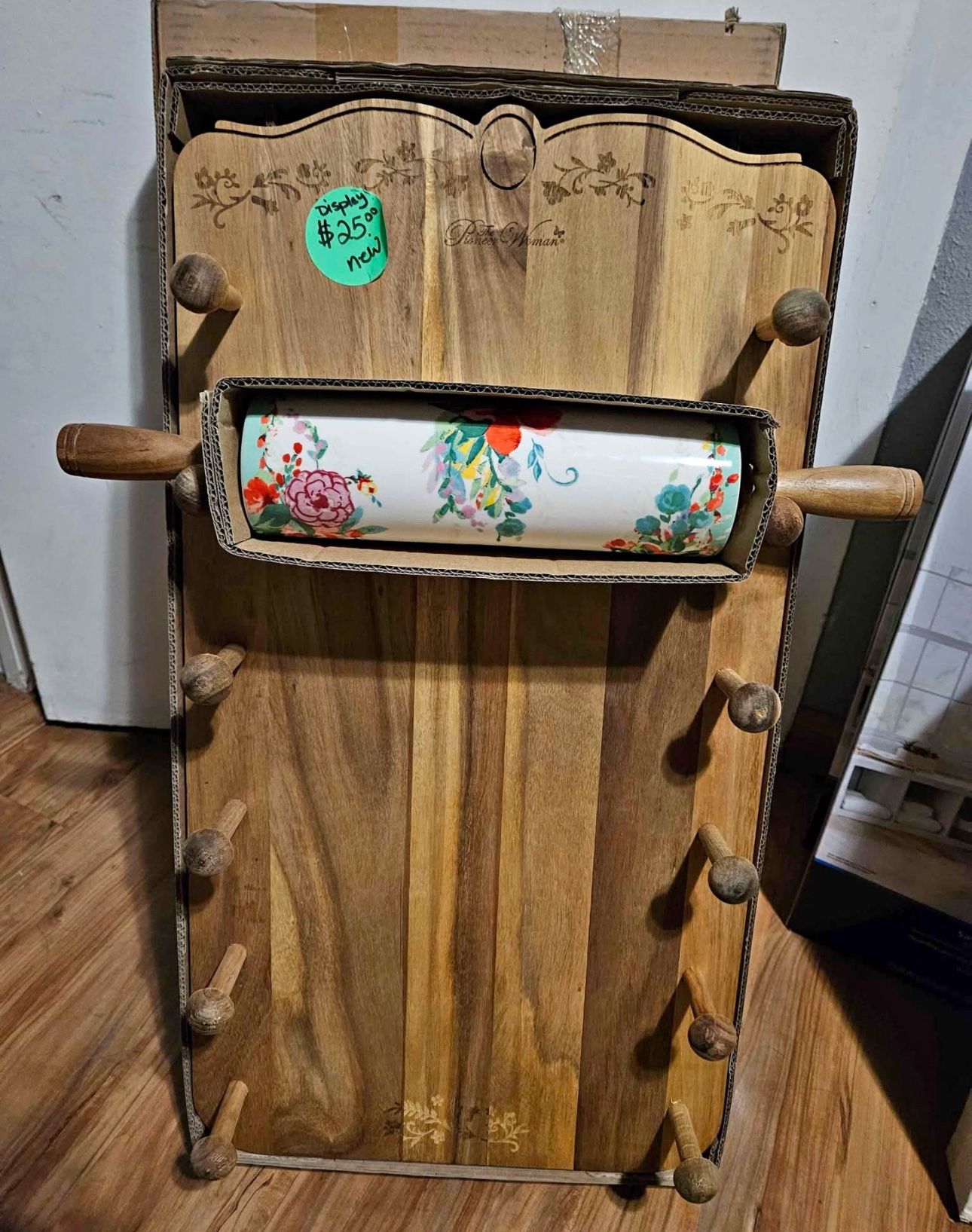 Pioneer Woman Rack With Rolling Pin