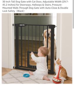 Pet gate with cat door