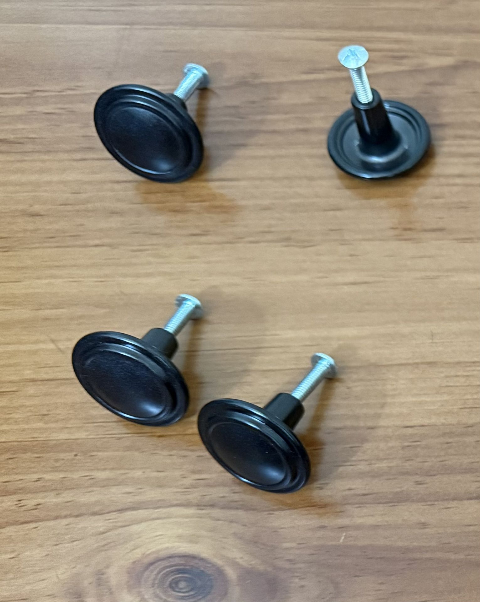 Dresser Or Cabinet Knobs (16)