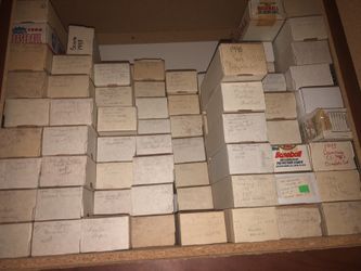 Huge collection of cards. Baseball basketball football hockey Hall of fame