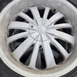 6 Lug Universal 22in White Wheels & Tires 