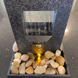 Tabletop Fountain (Band New)