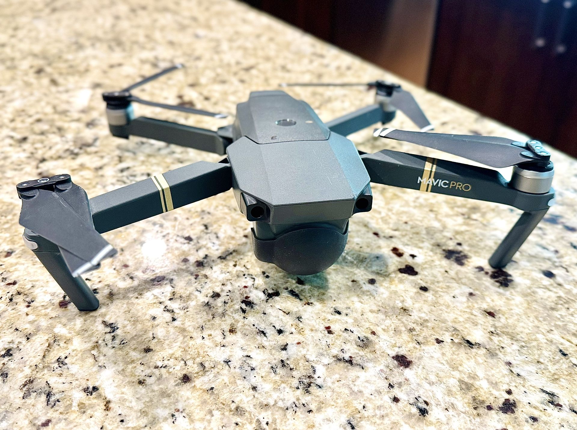 Mint cond. DJI Mavic Pro 4k Drone With Lots Of Extras