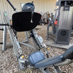 Hoist Leg Press 
