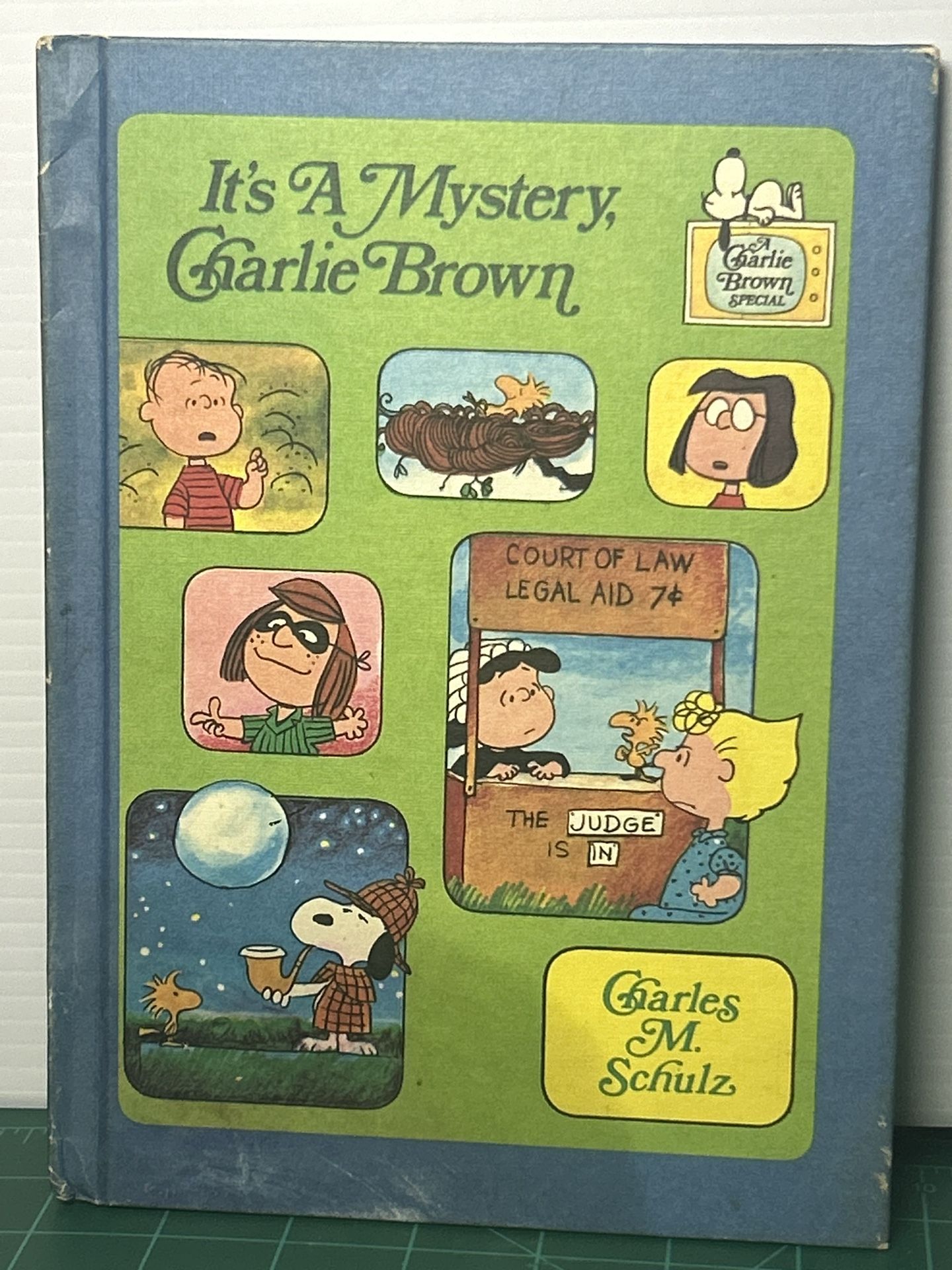 1975 Vintage It's A Mystery Charlie Brown by Charles M. Schulz Hardback Book