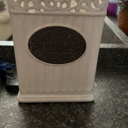 Utensils Holder