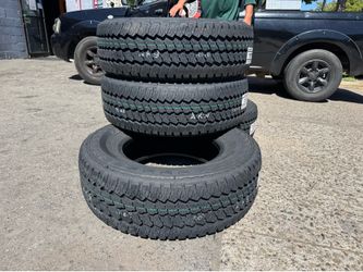 LT275-70-18 Bridgeston all terrain tires 1080$ installed