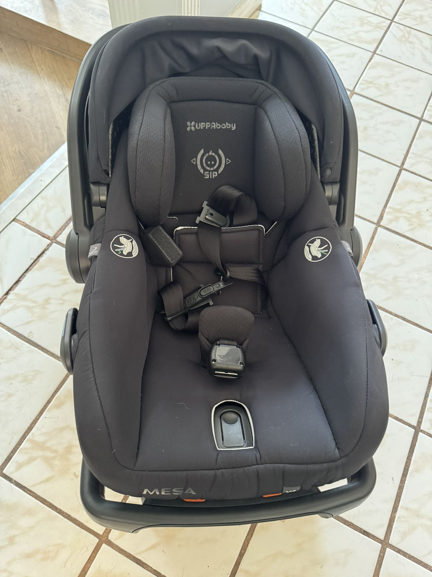 UPPAbaby Mesa V2 Infant Car Seat And Base