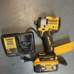Dewalt 3/8 Impact Drill Set 