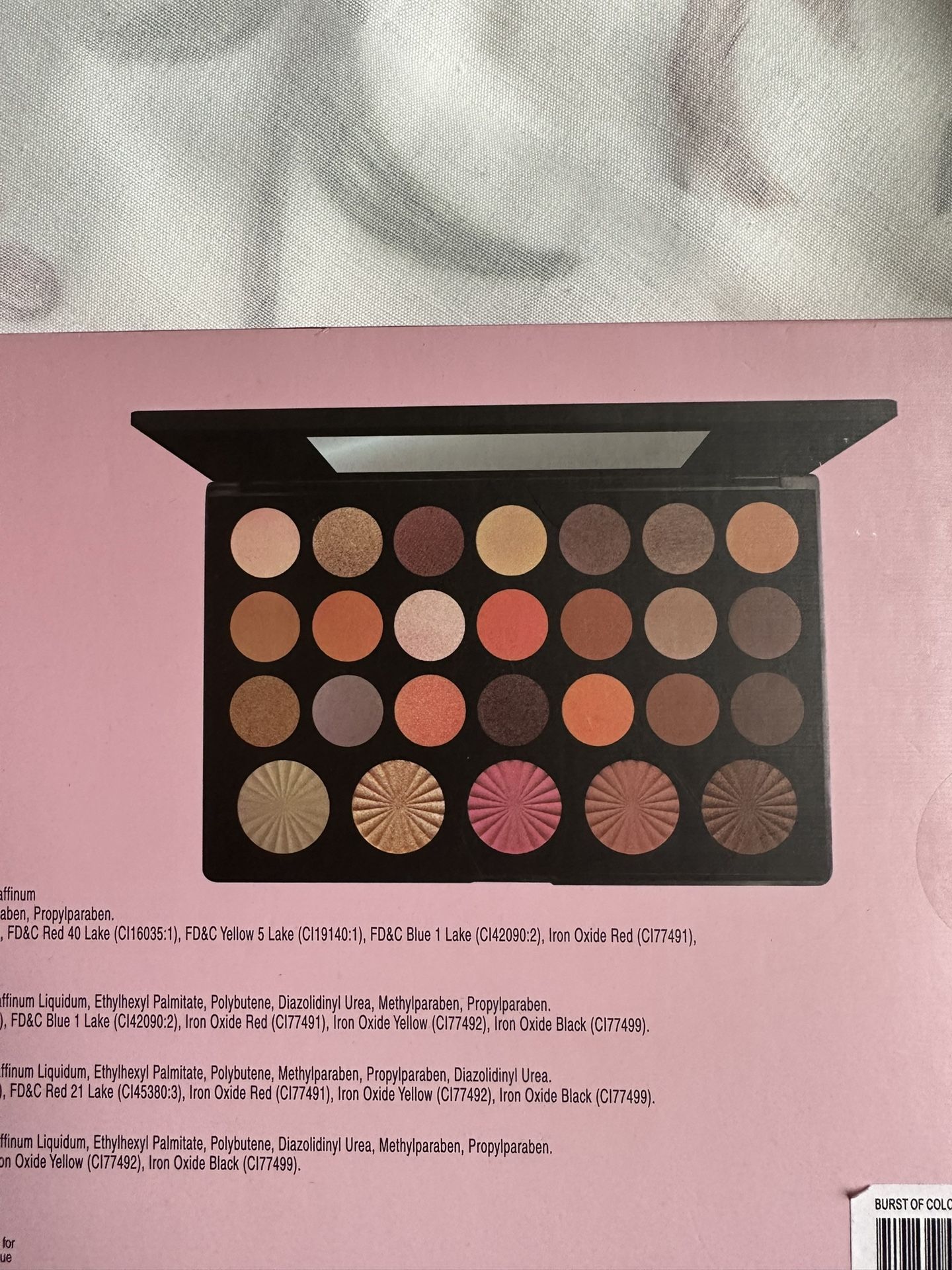 New! Beauty Gems BURST OF COLOR 26 Pieces: Eye shadow, Bronzer, blush, Highlight