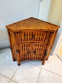 Bamboo corner table with storage
