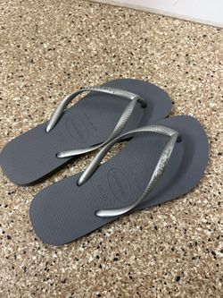 Women's Slim Flip Flops Size 6