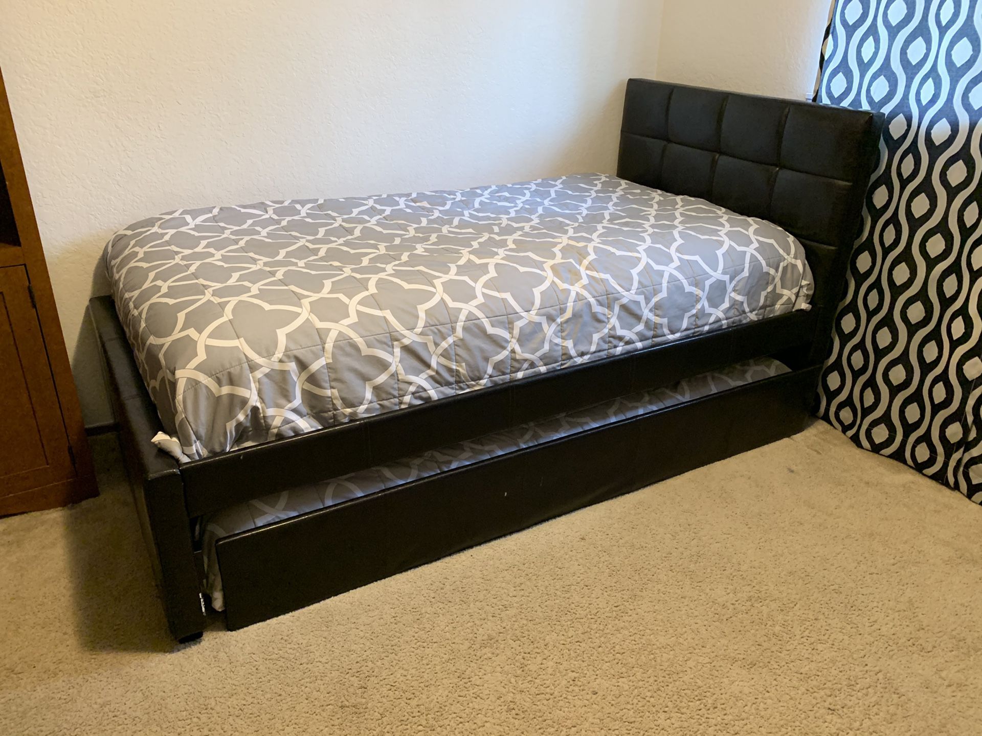Twin beds frame WITHOUT MATTRESSES