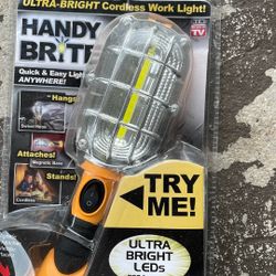 Ultra bright cordless work light 