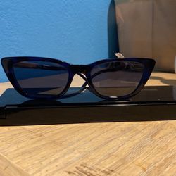  Brand NEW Foldable FENDI Sunglasses 