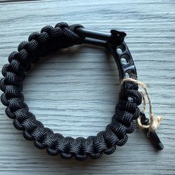 NEW-Gecko Equipment Black King Cobra Paracord Survival Bracelet