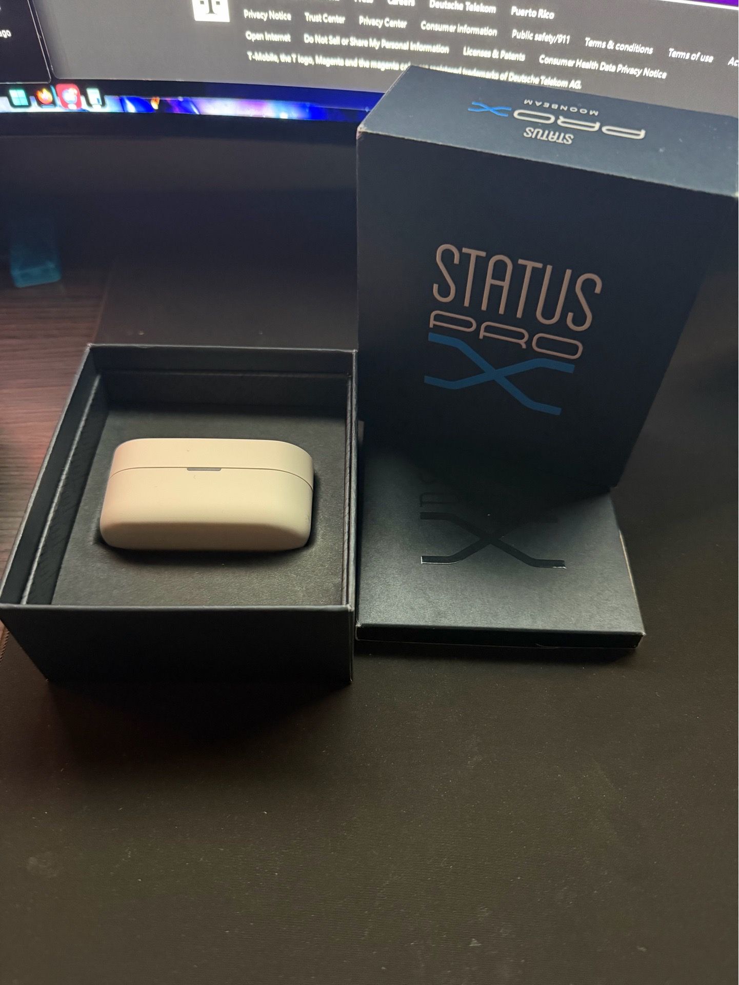 Status pro x 2025 like new