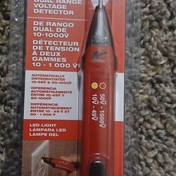 Milwaukee Voltage Detector 