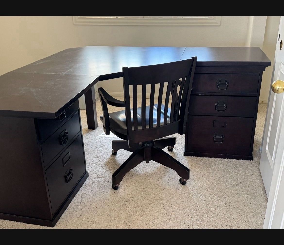 Corner Desk Well Kept (Delivery Included)