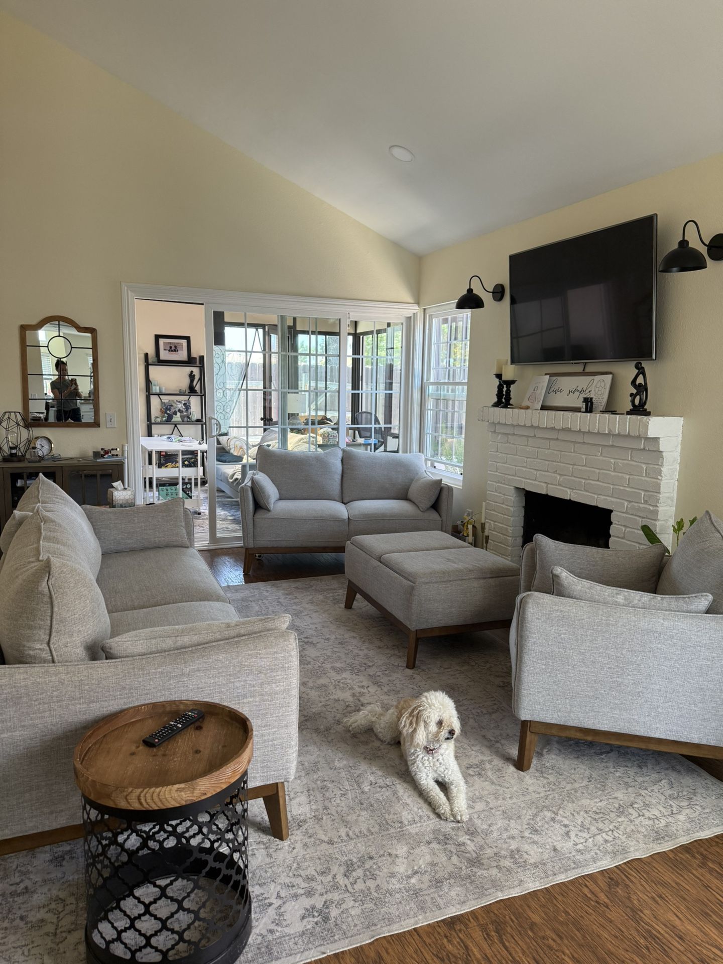 Living room set 6-9 Months old