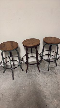 Adjustable bar stools