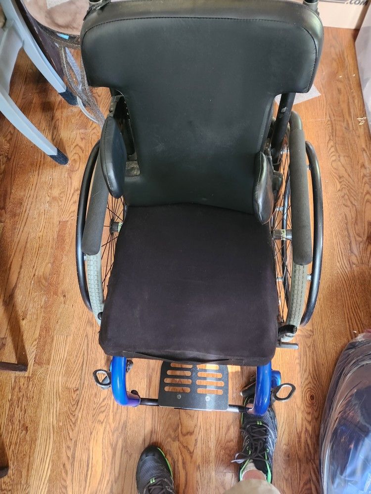 Tilete Aero Z Wheelchair Ottobock