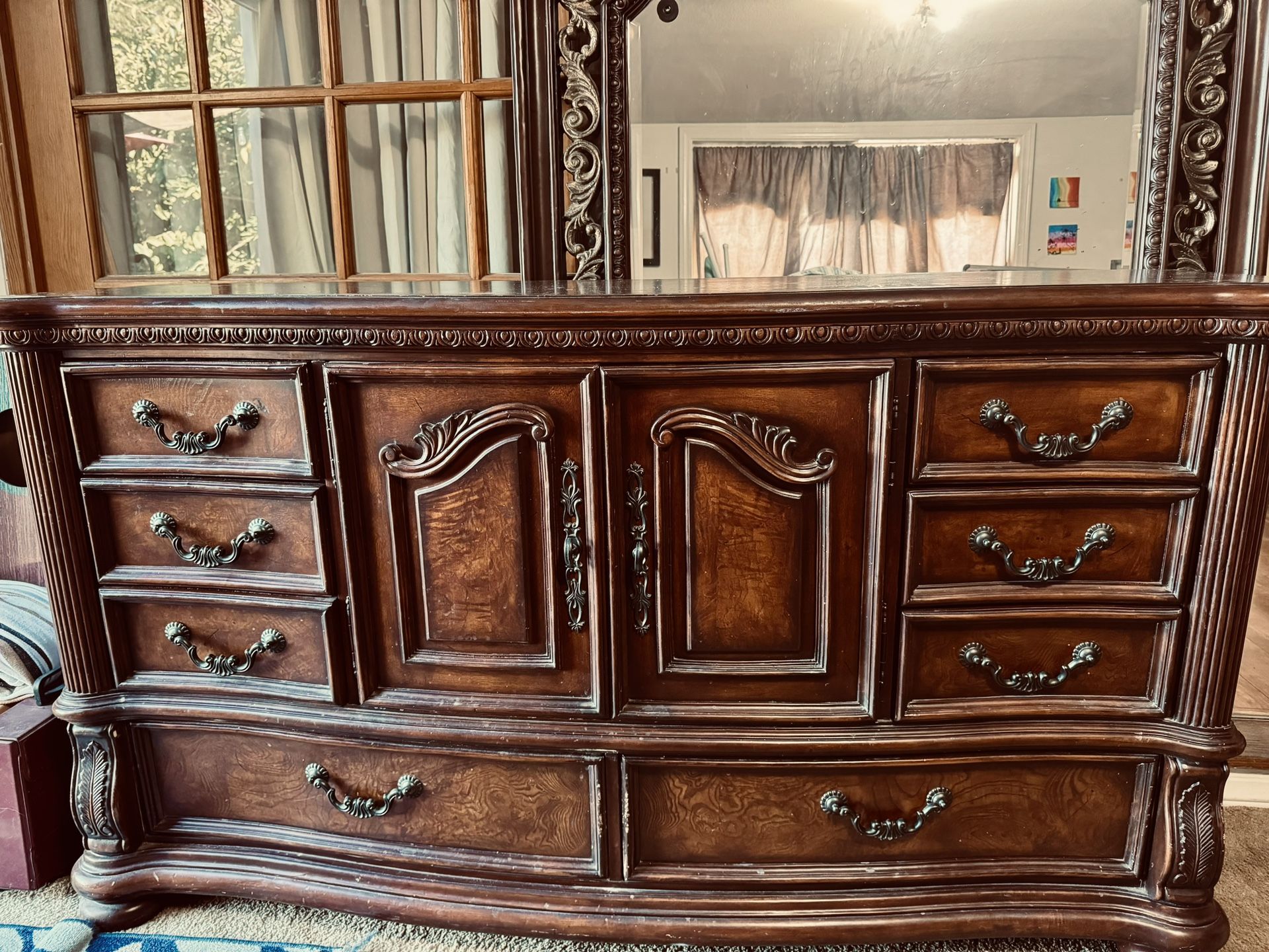 Dresser W/ Mirror & Night Stand