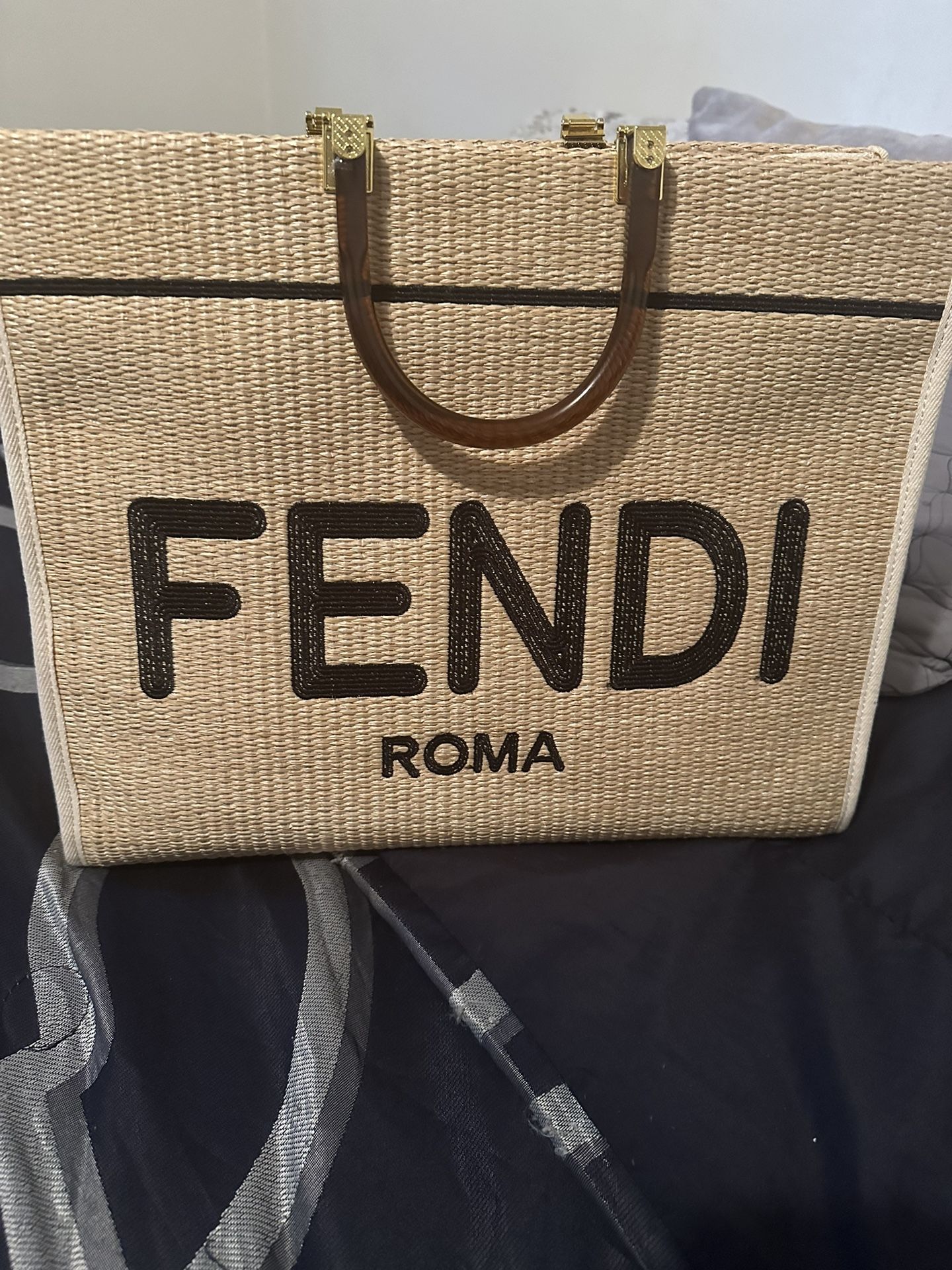 Fendi Roma Straw Bag Women’s Large Size Designer Bag