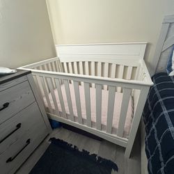 Baby Crib with Mattress